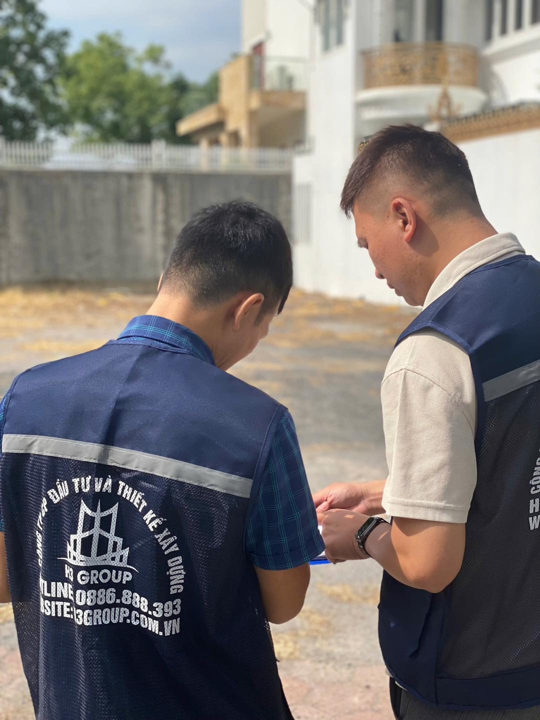 đội ngũ thi công