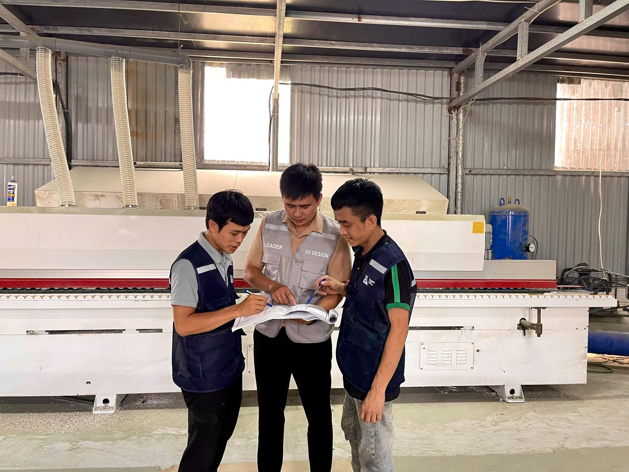 đội ngũ nhân sự