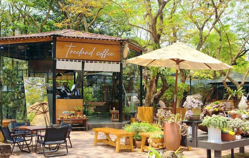 Mẫu thiết kế quán cafe vỉa hè phong cách sân vườn