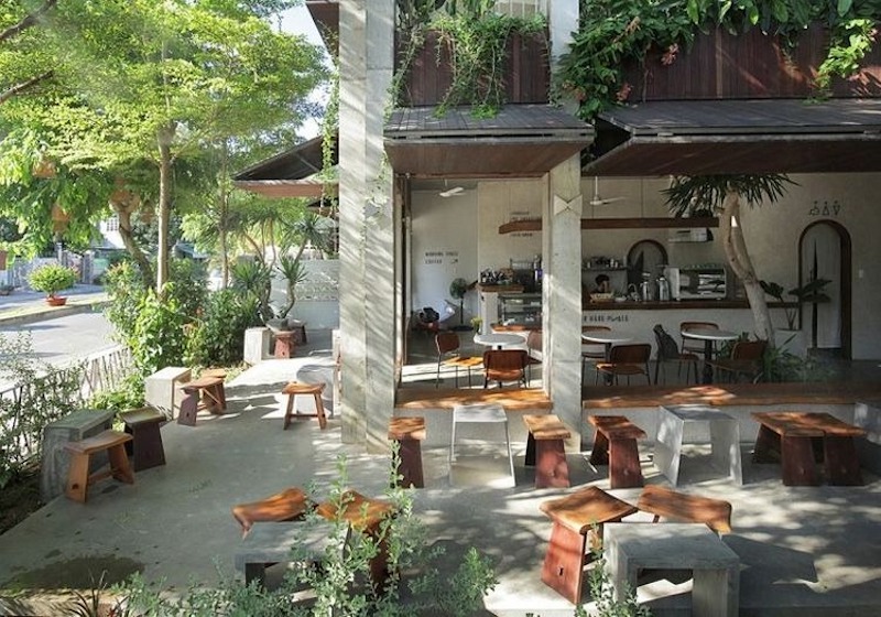 Mẫu thiết kế quán cafe vỉa hè phong cách sân vườn