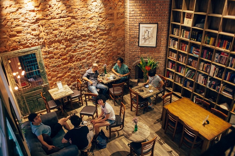 Quán cafe sách phong cách cổ điẻn