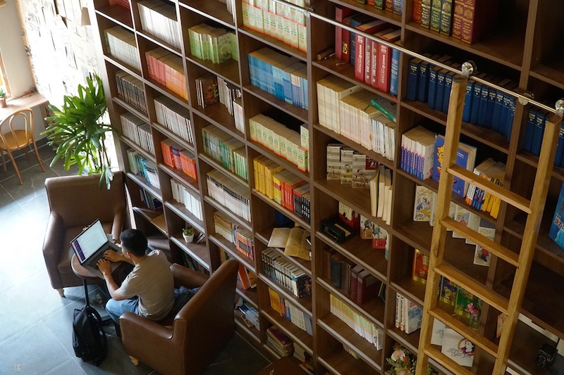Cafe sách luôn cần có những không gian riêng tư, tránh làm phiền