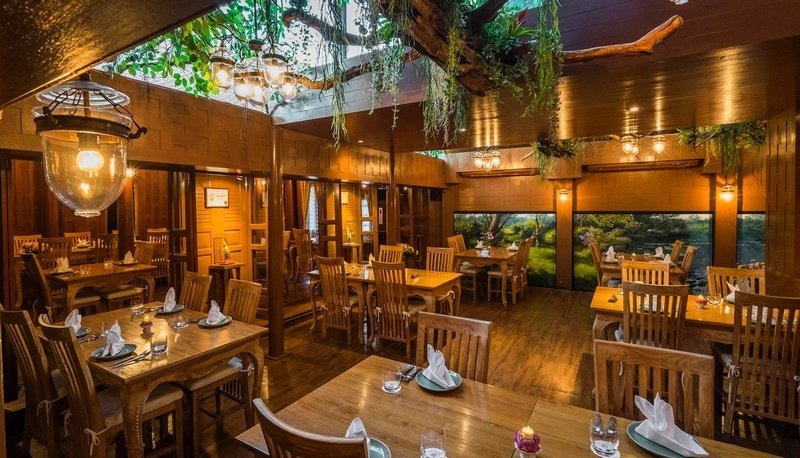 Quán phở nhỏ nhiều tầng