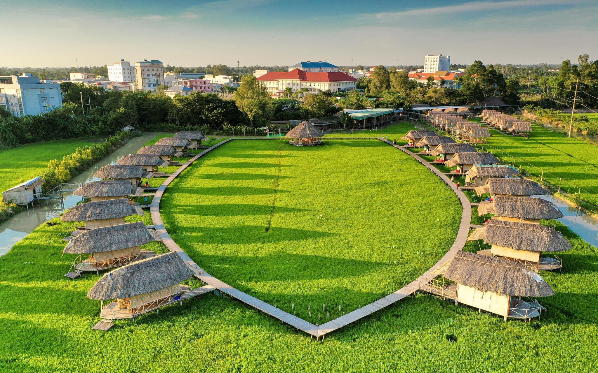 Quán nhậu phong cách miền Tây mang đến không gian mở, thoáng đãng,