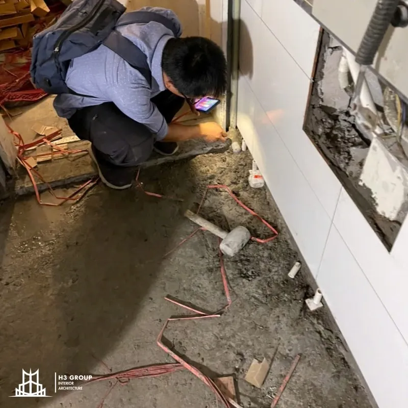 Cần lựa chọn đội ngũ thi công chuyên nghiệp, tránh tình trạng thuê nhân công giá rẻ nhưng thiếu tay nghề