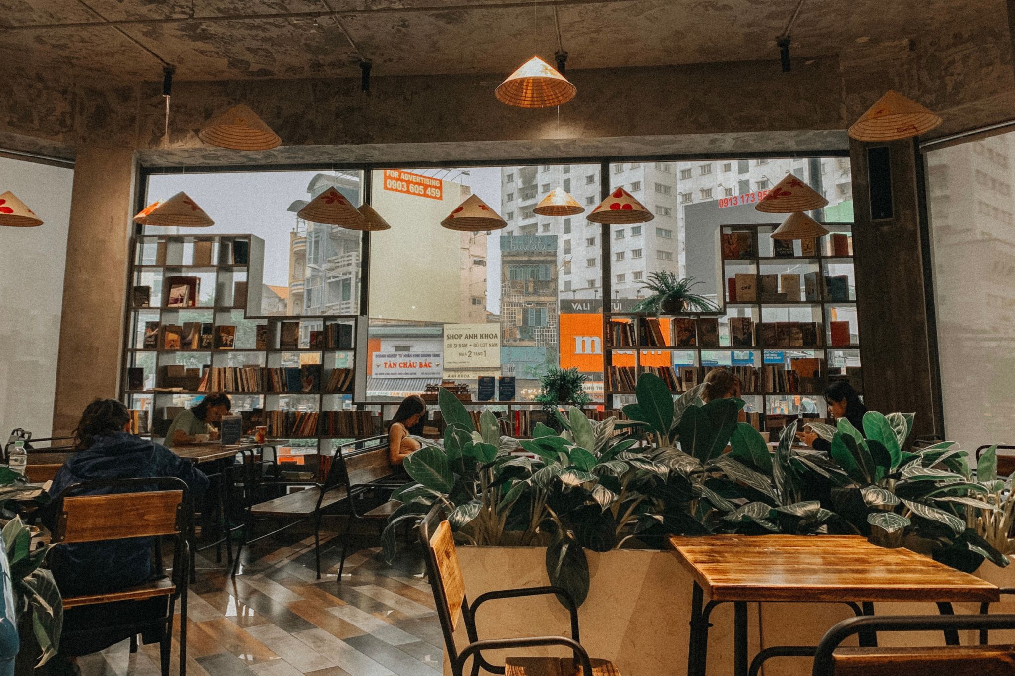 Thiết kế quán cafe phong cách mộc