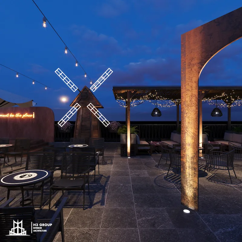 Mẫu thiết kế cafe đậm chất Vintage với đèn chùm cổ điển và nội thất gỗ tối màu, mang lại không gian tinh tế và độc đáo