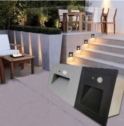 Đèn âm bậc thang