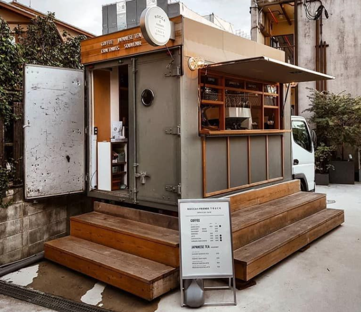 Mẫu thiết kế quán cafe trong hẻm tận dụng ánh sáng tự nhiên để tạo điểm nhấn độc đáo cho không gian