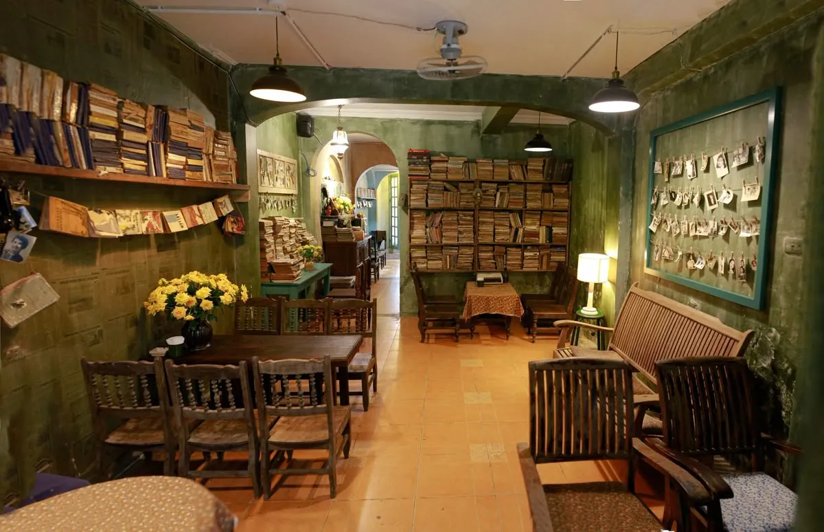 Phong cách thiết kế quán cafe Retro mang đậm dấu ấn thời gian với những đồ nội thất xưa cũ