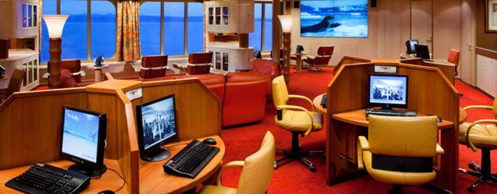 thiết kế quán cafe internet mang đến không gian kết nối giữa con người và công nghệ