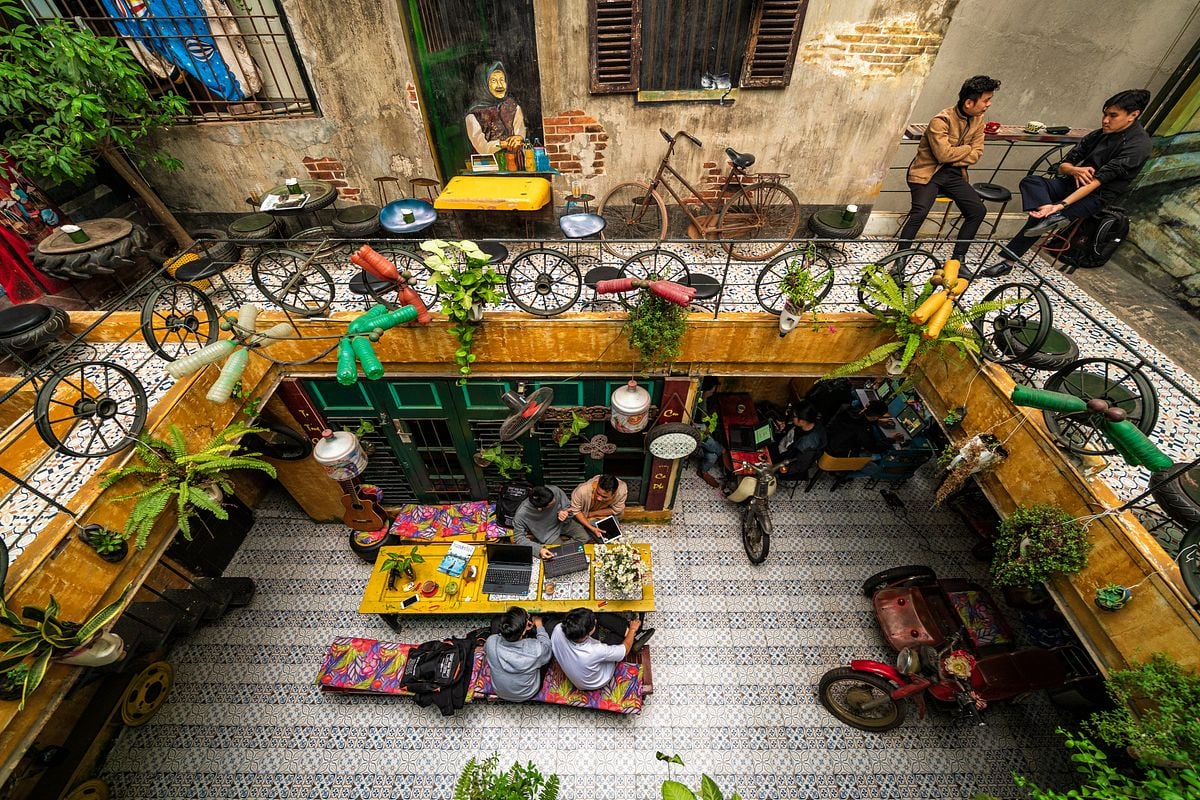 Thiết kế quán cafe tái chế độc lạ