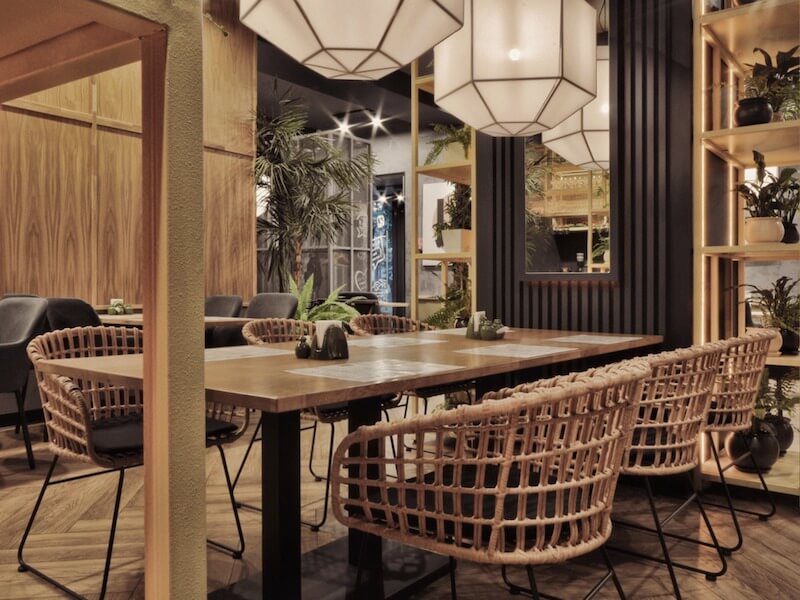 Thiết kế quán cafe mang phong cách Tropical kết hợp Bohemian mang đến vẻ đẹp đậm chất nghệ thuật và gần gũi