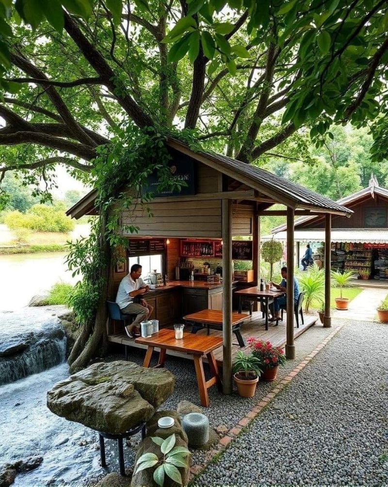 Quán cafe sân vườn kiểu Nhật là nơi lý tưởng để thưởng thức một tách matcha nóng giữa tiếng nước chảy róc rách