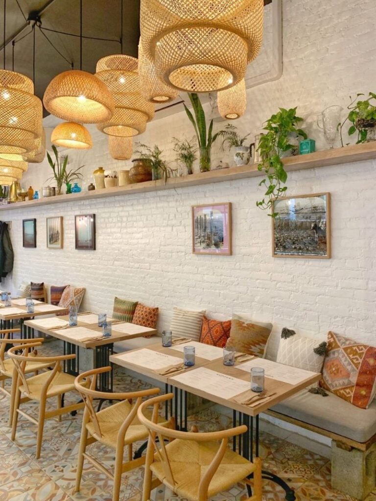 110+ Ý tưởng mẫu decor quán cafe đẹp, dễ làm, ít chi phí