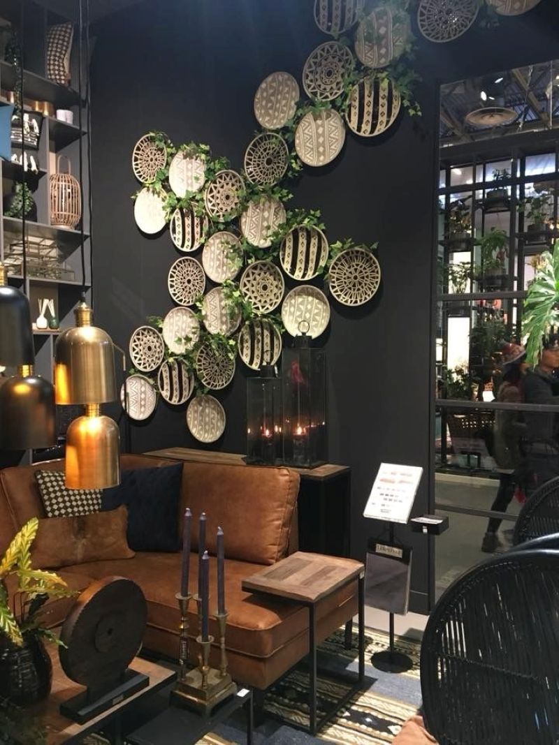 Decor bằng đĩa gốm rất dễ kết hợp với nhiều phong cách nội thất khác nhau như vintage, rustic, bohemian hay thậm chí hiện đại 