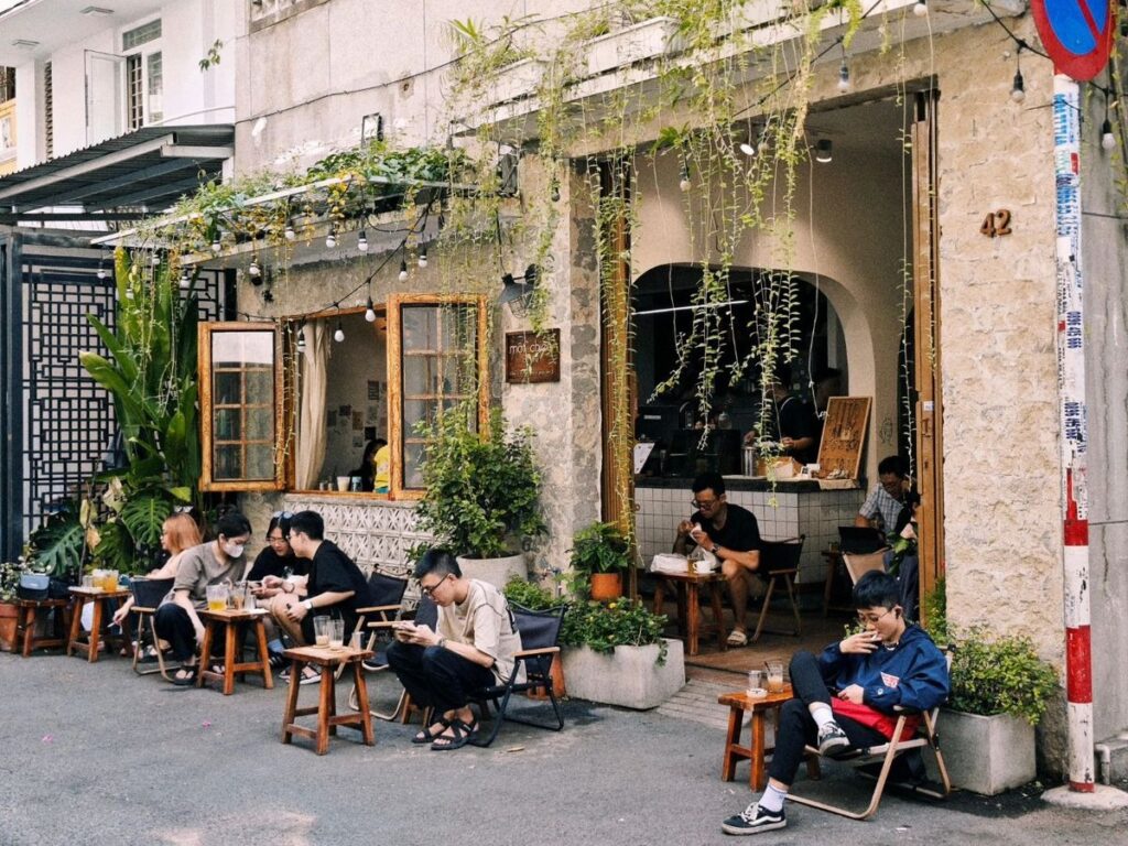 Cafe vỉa hè, cafe cóc là lựa chọn lý tưởng cho chủ đầu tư có ngân sách 200 triệu nhờ không tốn quá nhiều chi phí vào trang thiết bị và nội thất