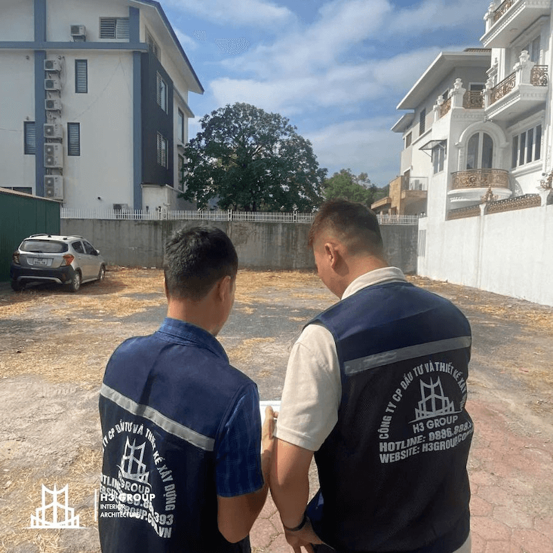 H3 Group đến từ đội ngũ thiết kế giàu kinh nghiệm trong lĩnh vực F&B, luôn đặt giá trị thương hiệu và trải nghiệm khách hàng làm trọng tâm.