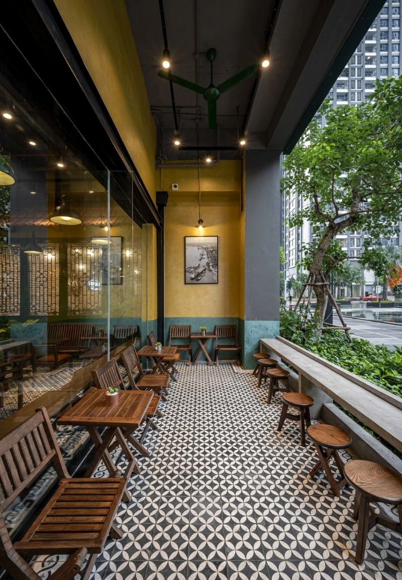 Một quán cafe phong cách Mid-Century Modern không chỉ là nơi uống cà phê, mà còn là điểm hẹn mang dấu ấn thẩm mỹ cho những ai yêu thích sự giao thoa giữa quá khứ và hiện tại