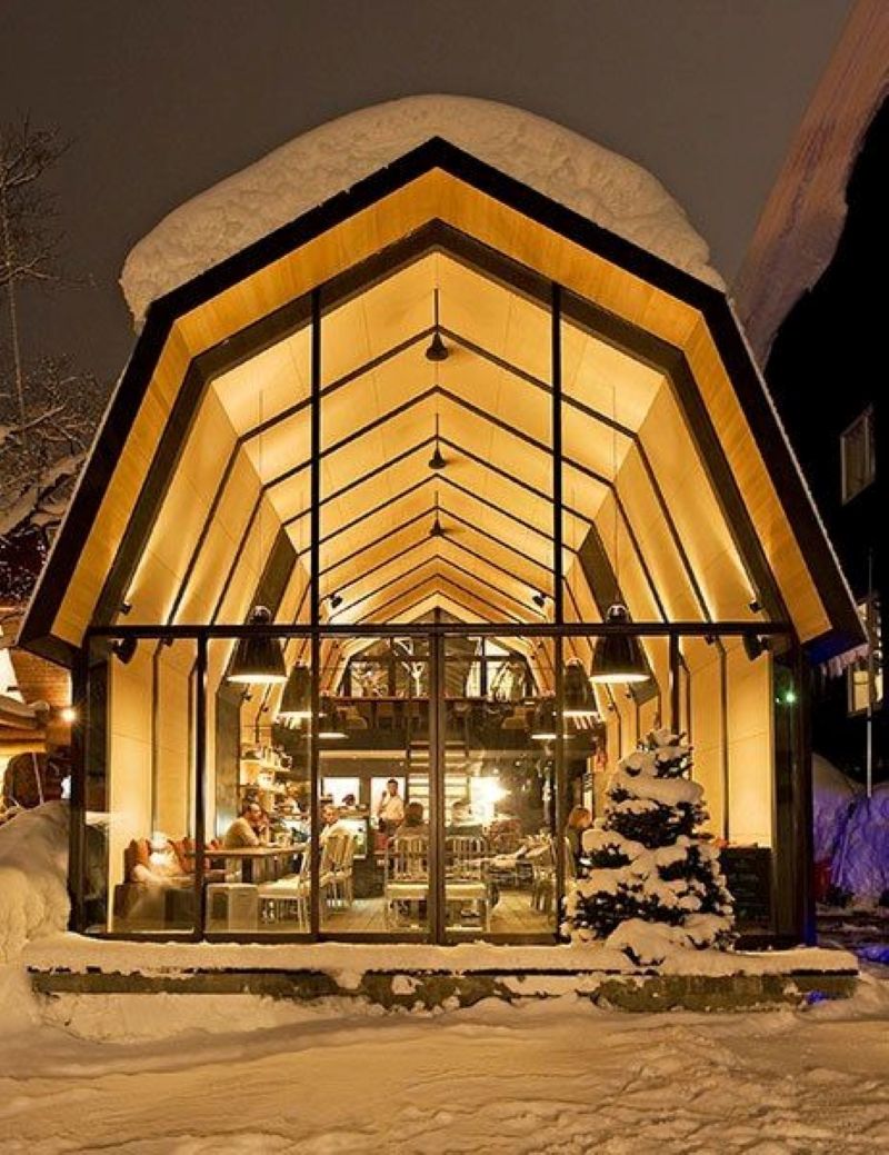 Thiết kế quán cafe khung thép mái độc đáo mang lại trải nghiệm thị giác ấn tượng, khiến khách hàng muốn check-in và quay lại nhiều lần 