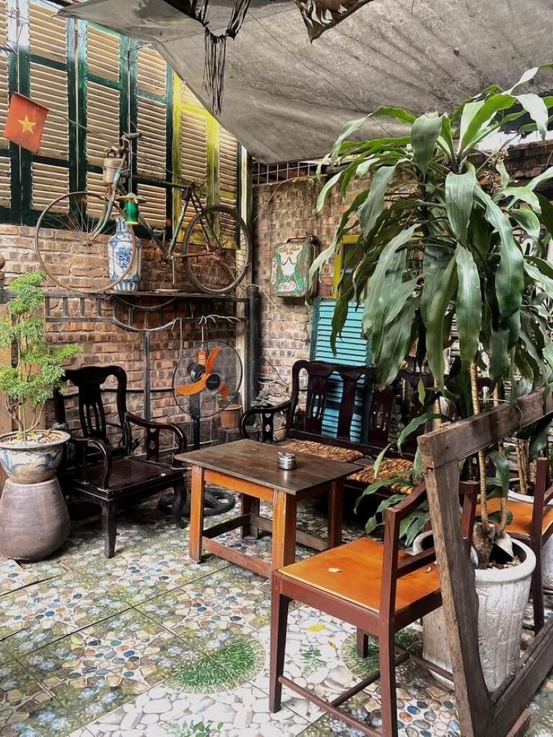 Thiết kế quán cafe ở nông thôn kiểu Vintage mang đến sự lãng mạn, êm đềm, rất hợp cho những ai tìm một nơi chốn yên bình để thưởng thức ly cà phê 