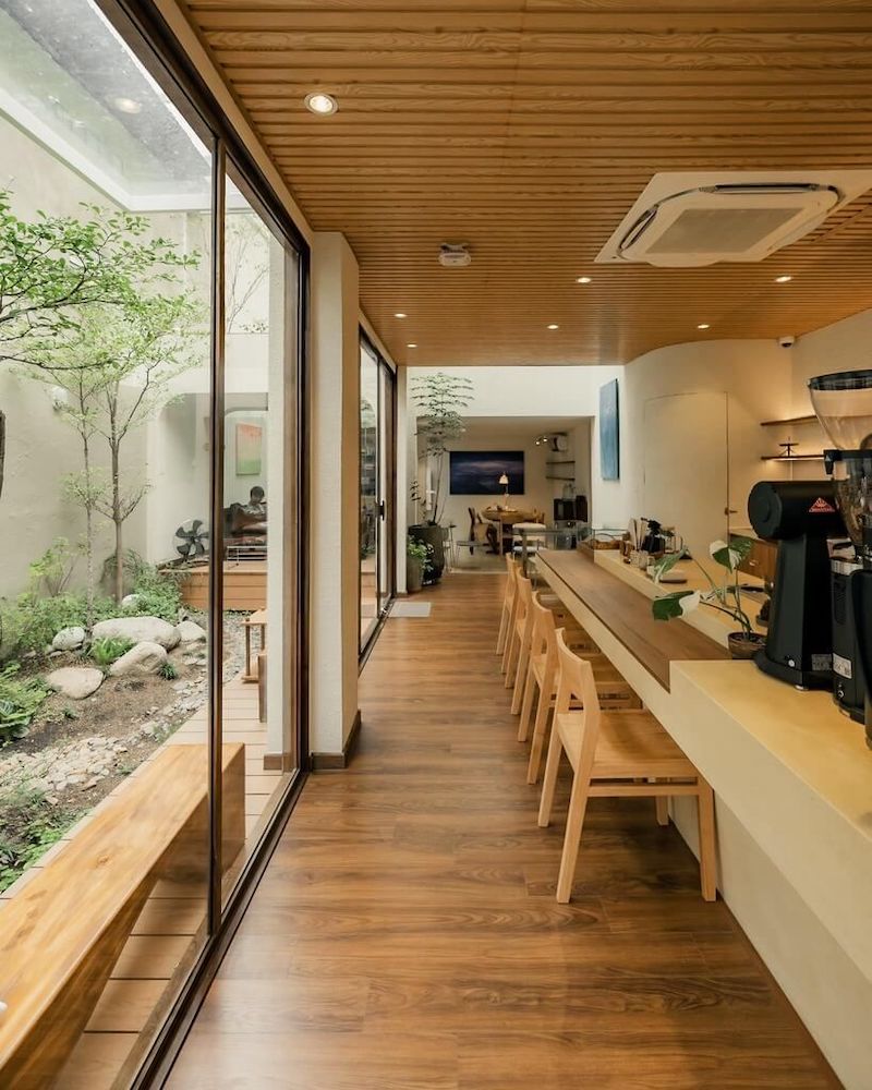 Mỗi cafe phong cách Nhật là một lát cắt văn hóa, nơi sự tinh tế và trật tự được thể hiện qua từng đường nét nội thất