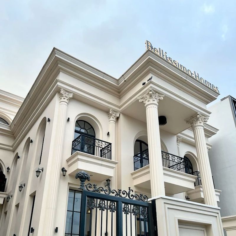 Mặt tiền nhà phố tân cổ điển không chỉ đẹp mắt mà còn giúp tăng giá trị kinh tế và thương mại của ngôi nhà khi cần bán hoặc cho thuê