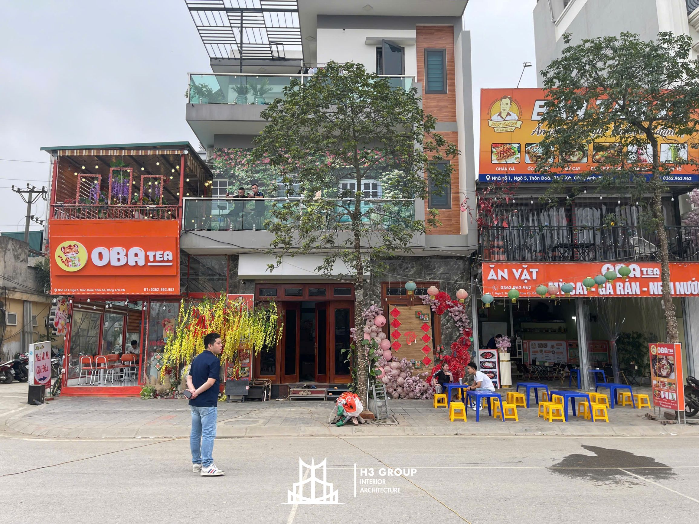 Riko Cha là một quán nước kết hợp đồ ăn vặt được xây dựng tự phát