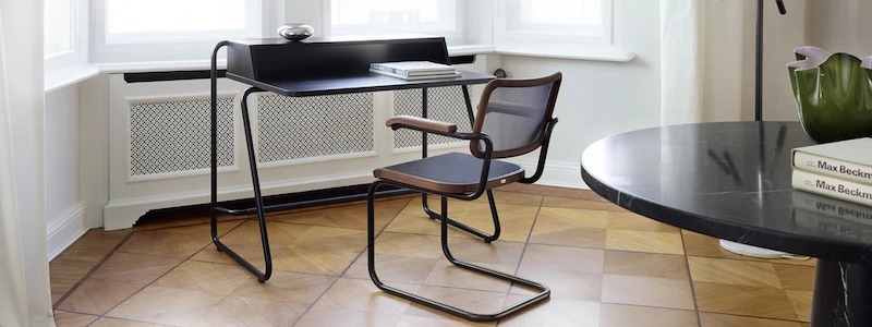 Văn phòng phong cách Bauhaus nhấn mạnh đường nét hình học và bố cục cân đối, tạo điểm nhấn kiến trúc cho không gian làm việc