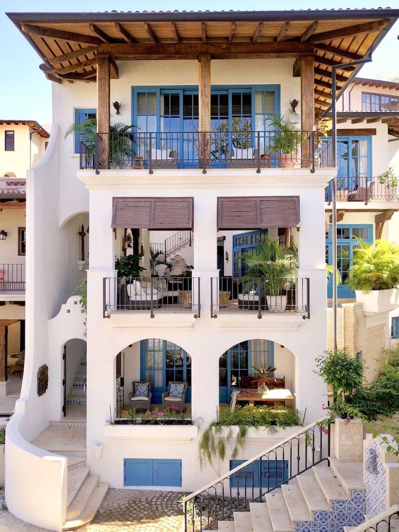 Thiết kế khách sạn phong cách Địa Trung Hải mang lại không gian nghỉ dưỡng đậm chất biển, tràn ngập ánh sáng và sắc màu tự nhiên 