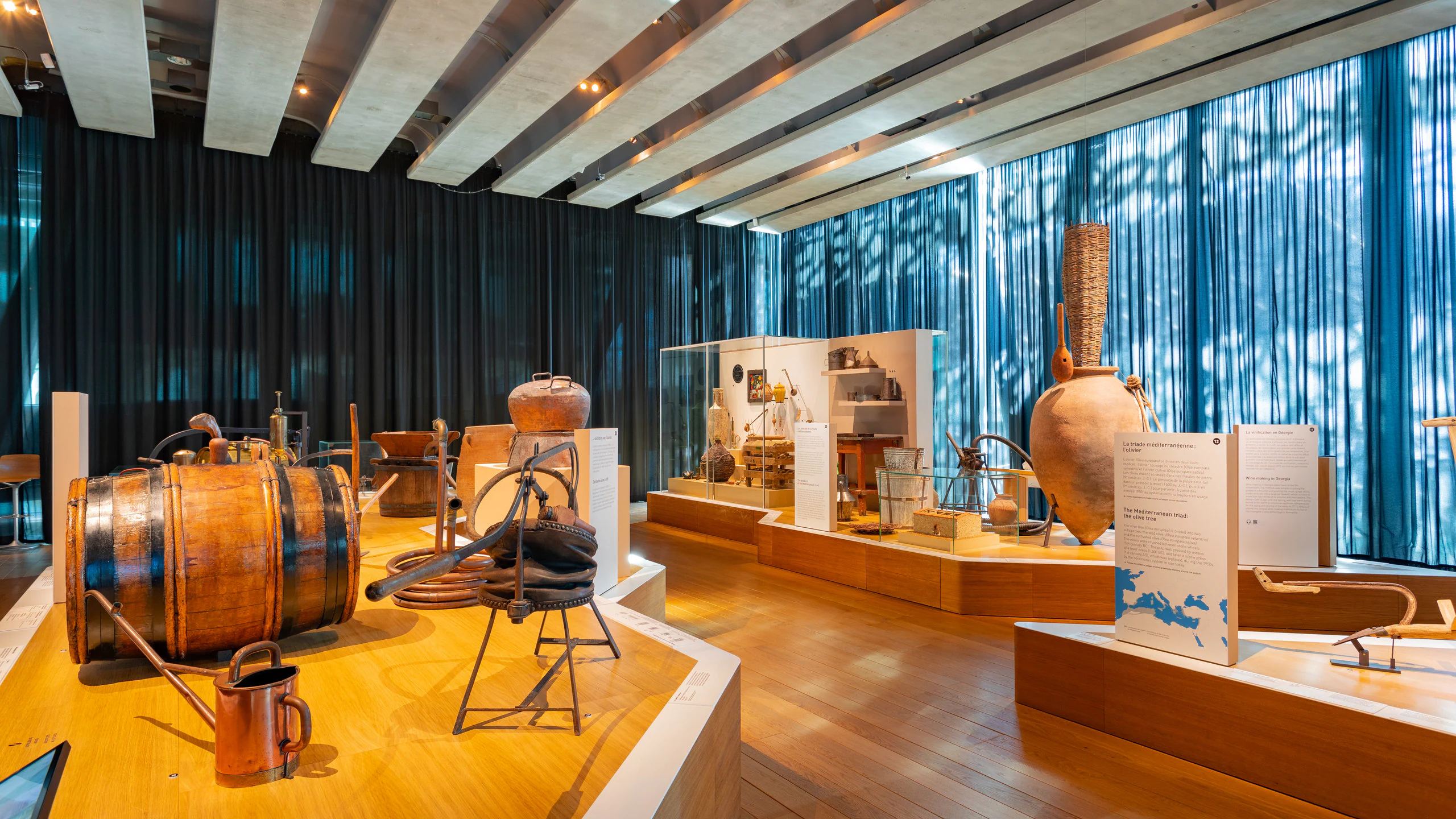 Thiết kế bảo tàng phong cách Địa Trung Hải mang đến không gian tràn ngập ánh sáng và cảm giác mở, giúp tôn vinh giá trị nghệ thuật trưng bày 