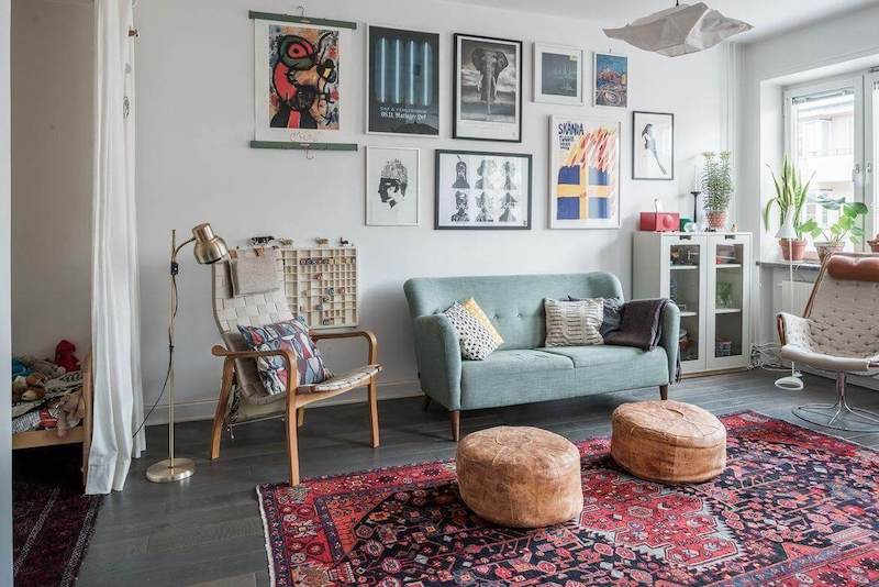 Trong phong cách Retro, bố cục không gian tự do, phóng khoáng nghĩa là sắp xếp nội thất và trang trí một cách linh hoạt, không gò bó, tạo cảm giác thoải mái và gần gũi