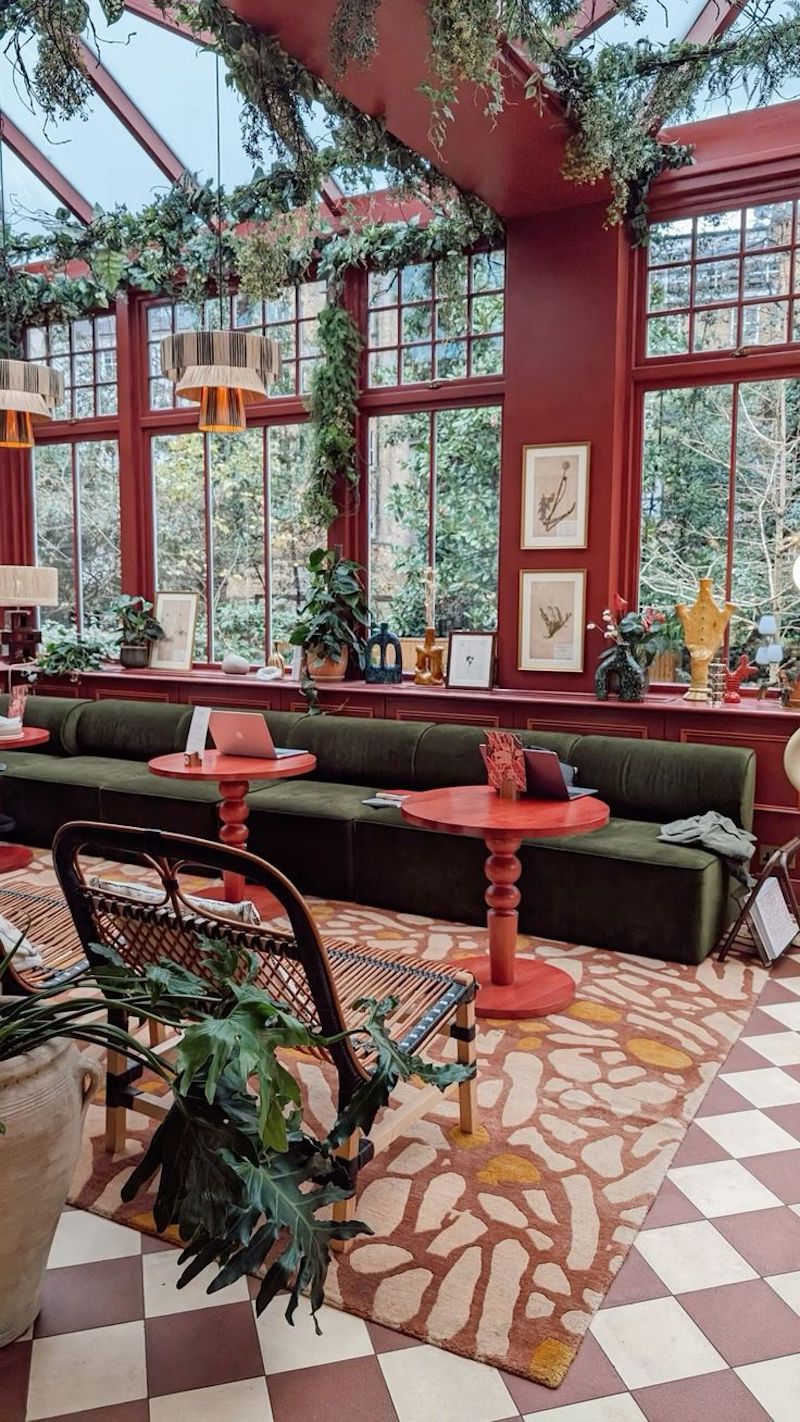 Phong cách Retro Pháp không quá cầu kỳ nhưng vẫn toát lên sự tinh tế, khiến khách dễ rung cảm ngay từ ánh nhìn đầu tiên