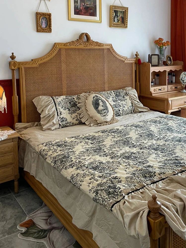 Thiết kế khách sạn phong cách Retro Pháp kết hợp nội thất cổ điển với tiện nghi hiện đại, mang đến sự thoải mái và đẳng cấp 