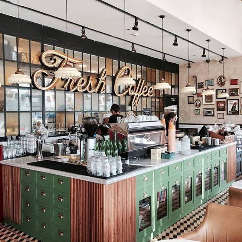 Không gian thường sử dụng gam màu trung tính pha chút sắc ấm, tạo cảm giác nhẹ nhàng và sang trọng