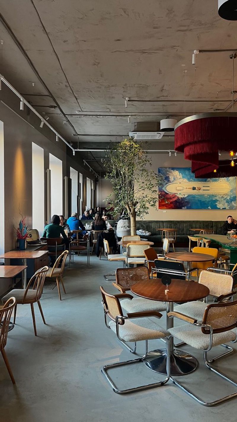 Khi lựa chọn phong cách Retro Vintage, quán cafe dễ dàng tạo điểm nhấn ấn tượng trong lòng khách hàng