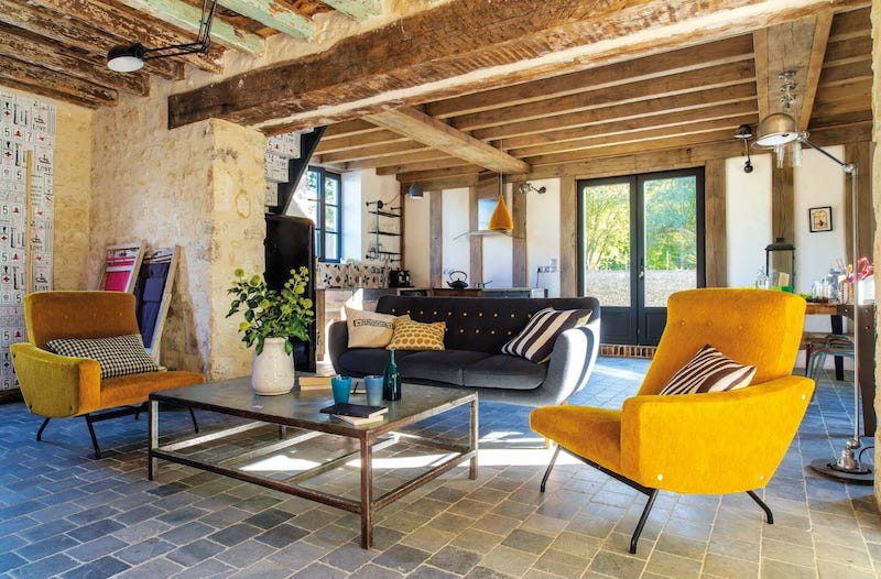 Khi thiết kế nhà ở theo phong cách Retro Vintage, không gian trở nên ấm cúng, gần gũi và mang đậm dấu ấn cá nhân của gia chủ 