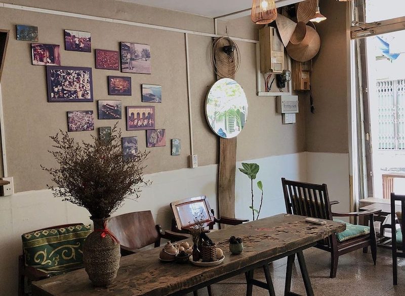 Khi thiết kế quán cafe theo phong cách Retro Vintage, không gian trở nên ấm áp, hoài cổ nhưng vẫn giữ được nét tinh tế và hiện đại 