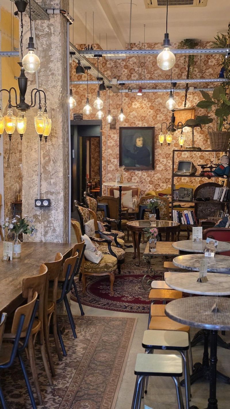 Thiết kế nhà hàng theo phong cách Retro Vintage giúp kết hợp hài hòa giữa sự cổ điển và tiện nghi hiện đại
