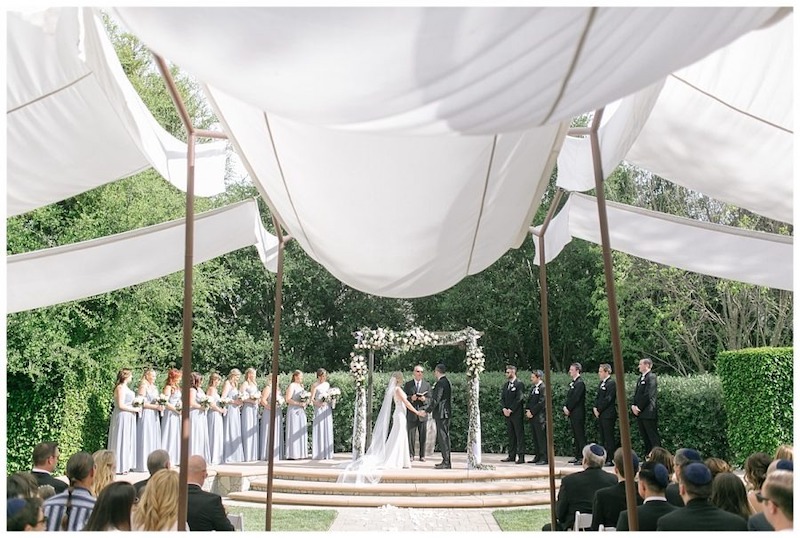 Phong cách Garden giúp nhà hàng tiệc cưới ghi điểm với khách nhờ sự trong lành, tươi mới và bầu không khí ngập tràn hơi thở thiên nhiên