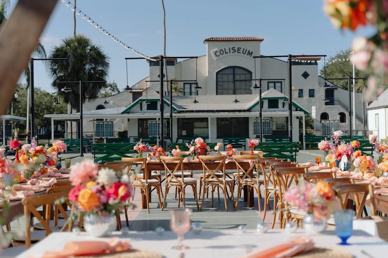 Không gian Bohemian kết hợp ánh sáng tự nhiên và đèn trang trí để tạo vẻ đẹp thoải mái nhưng vẫn ấn tượng