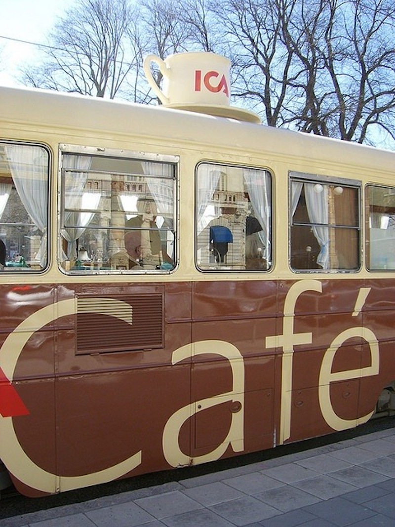 Mô hình cafe ga tàu bus mang đến trải nghiệm thú vị cho khách, từ không gian phòng chờ đến chi tiết toa tàu, khiến mỗi lần ghé thăm đều đáng nhớ 