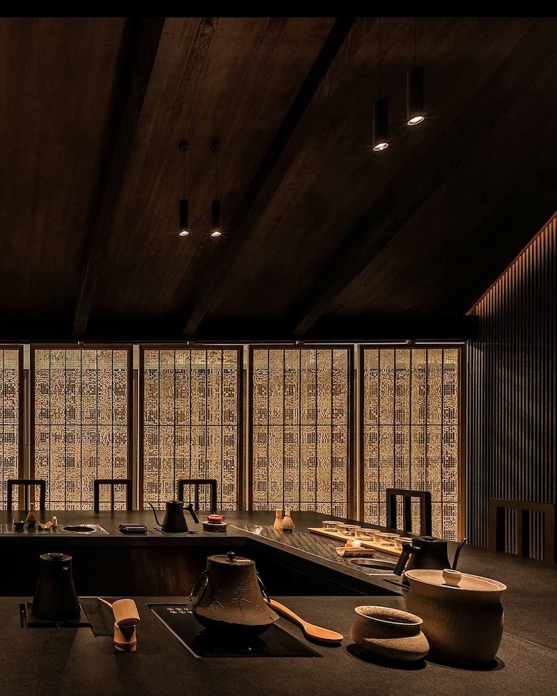 Khi thiết kế nhà hàng Nhật, cần đảm bảo sự chân thực, tối giản, hài hòa trong màu sắc, ánh sáng, tối ưu công năng và giữ không gian sạch sẽ, bền vững 