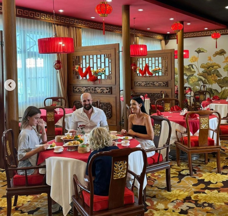 Nhà hàng phong cách Trung Hoa Cổ điển luôn chú trọng sự chỉn chu trong từng chi tiết, mang đến không gian sang trọng, hoài cổ và ghi dấu khó quên cho khách 