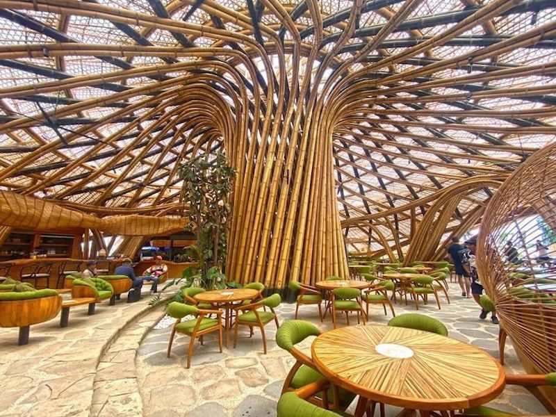 Khi thiết kế quán ăn bằng tre, lên kế hoạch bảo dưỡng định kỳ giúp phát hiện sớm hư hỏng, chống mối mọt, ẩm mốc, giữ không gian bền đẹp lâu dài