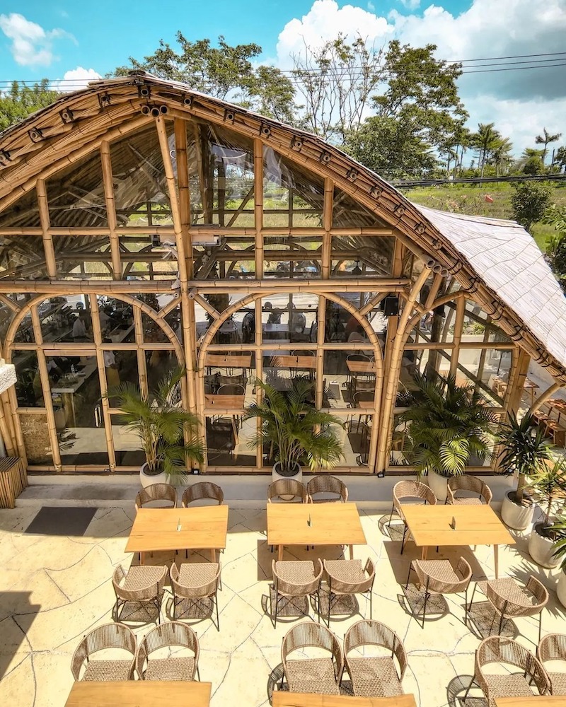 Nhà hàng bằng tre phù hợp với nhiều phong cách từ truyền thống Việt Nam Á Đông đến hiện đại sân vườn và rustic độc đáo