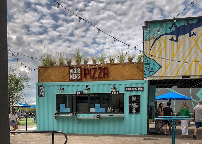 Quán pizza container tận dụng không gian nhỏ gọn, dễ di chuyển, thích hợp các khu phố sầm uất, sự kiện ngoài trời hoặc mô hình pop-up 