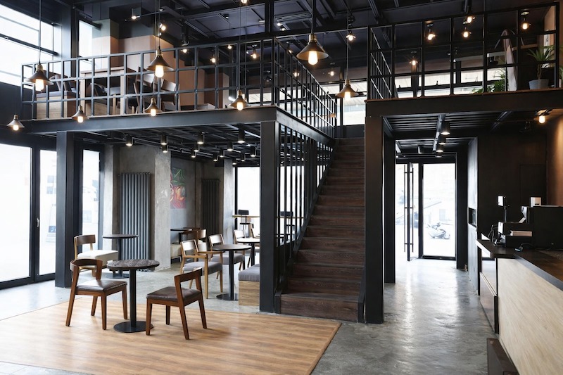 Quán ăn nhỏ có gác lửng – giải pháp “nhân đôi” không gian cho mặt bằng hẹp