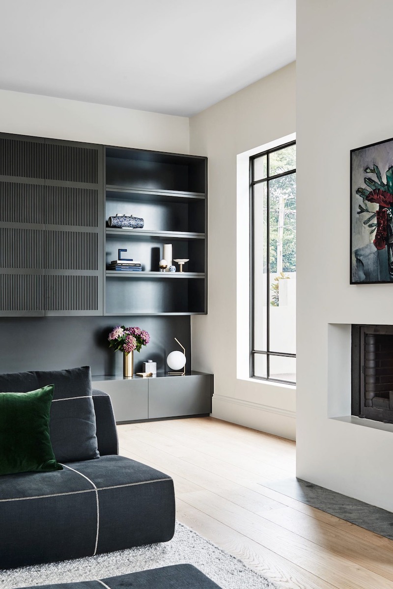 Minimalism trong phòng khách nhỏ hướng đến cảm giác tĩnh, giảm kích thích thị giác để người ở luôn thấy nhẹ đầu và thư giãn