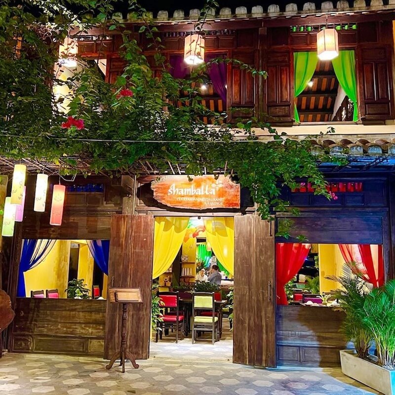 Nhà hàng chay Hội An phù hợp khách trung niên, khách du lịch và người yêu văn hóa truyền thống Việt Nam 